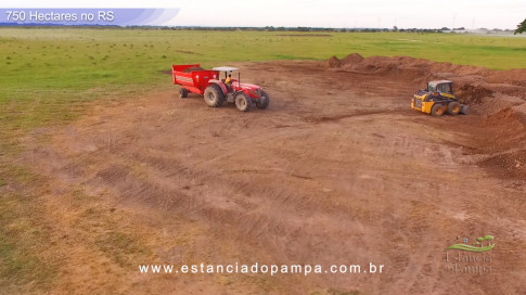 Os Tiranos - Bailando o chamamé [VDownloader].00_02_31_13.Quadro006_4a4f0a2c0b15589eaf892e0b8721340db7e5c12a.jpg